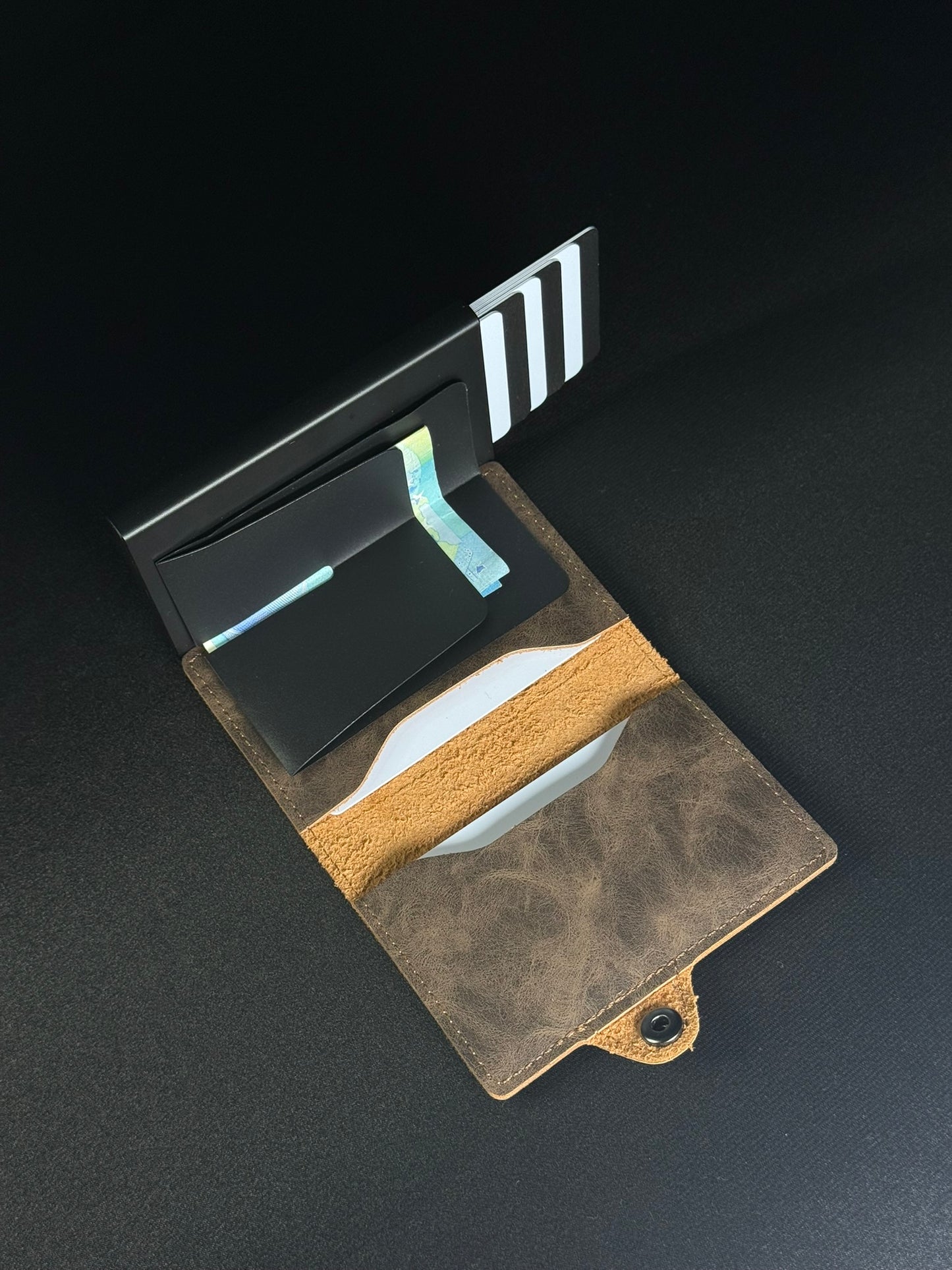 Cardés Smart Wallet Braun